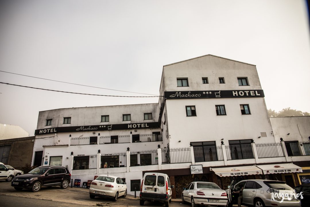 Imagen de la fachada del Hotel Machaco. 